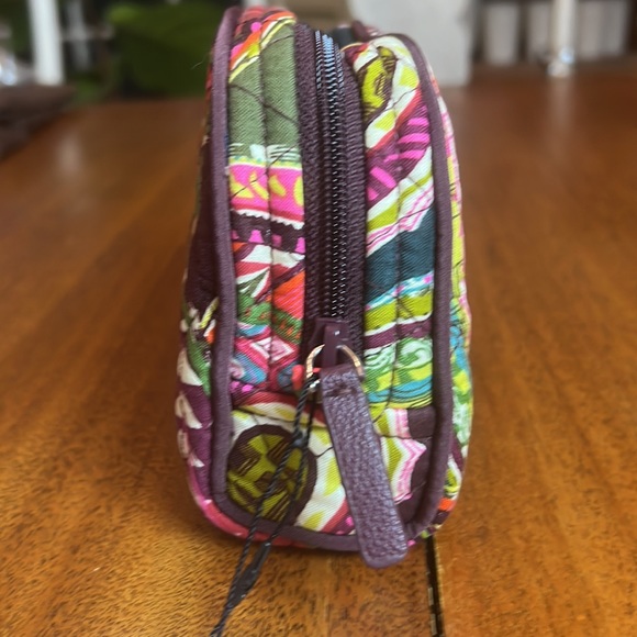 NWT Vera Bradley Small Zip plastic lined Cosmetic bag - Picture 2 of 5